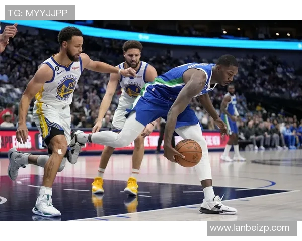 克莱-汤普森的投篮命中率下滑,或将离开独行侠 克莱-汤普森的投篮命中率下滑,或将离开独行侠