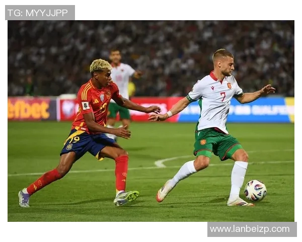 足球世界聚焦：全球赛事新趋势与顶级球员崛起分析