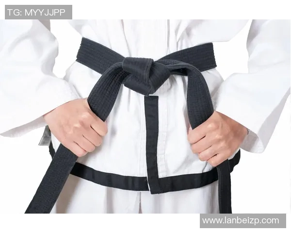 跆拳道训练技巧与实战应用深入解析提升身体素质与反应能力