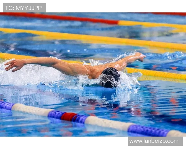 蝶泳技巧与训练方法解析 提升速度与效率的关键要点